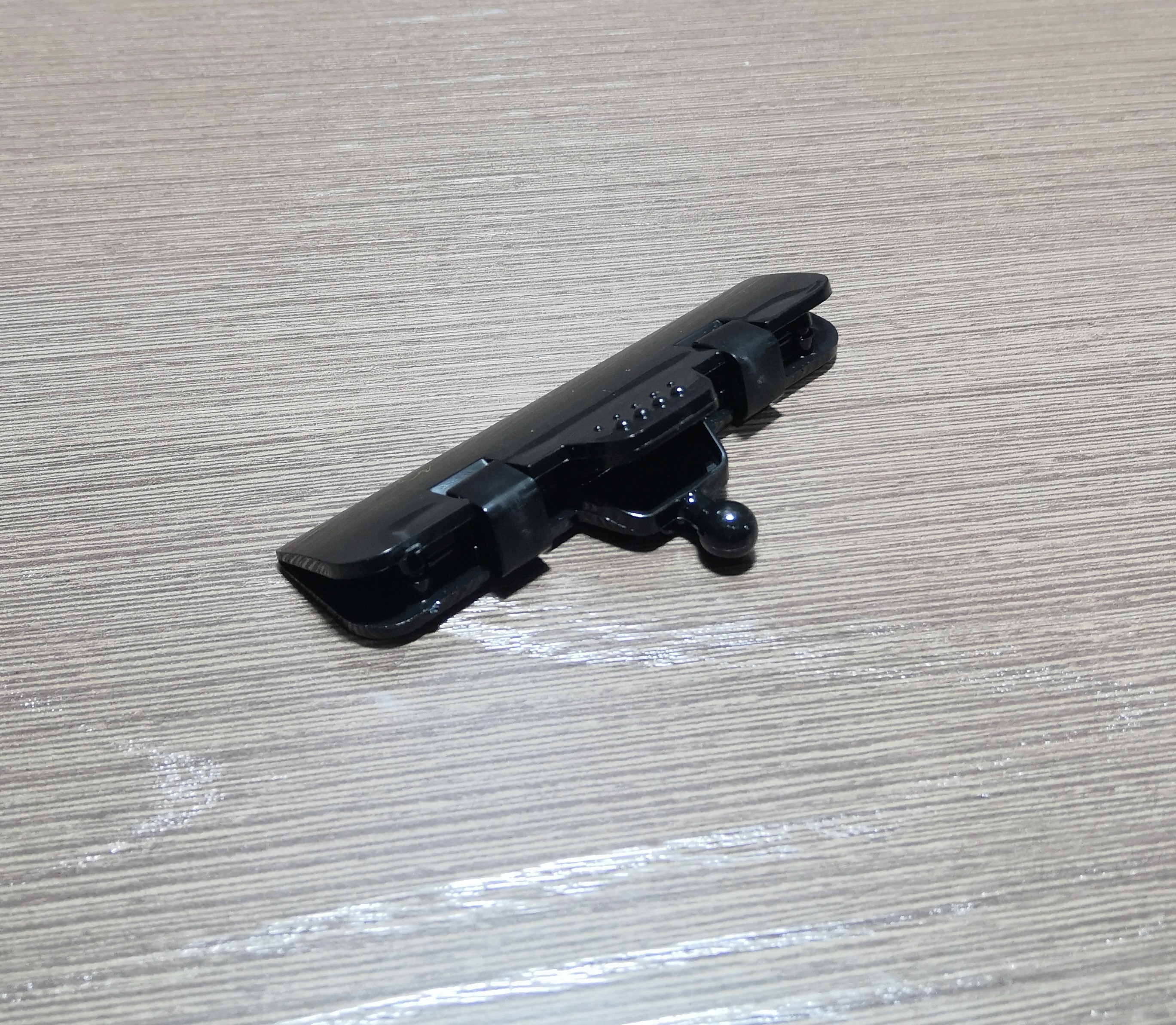 39245
